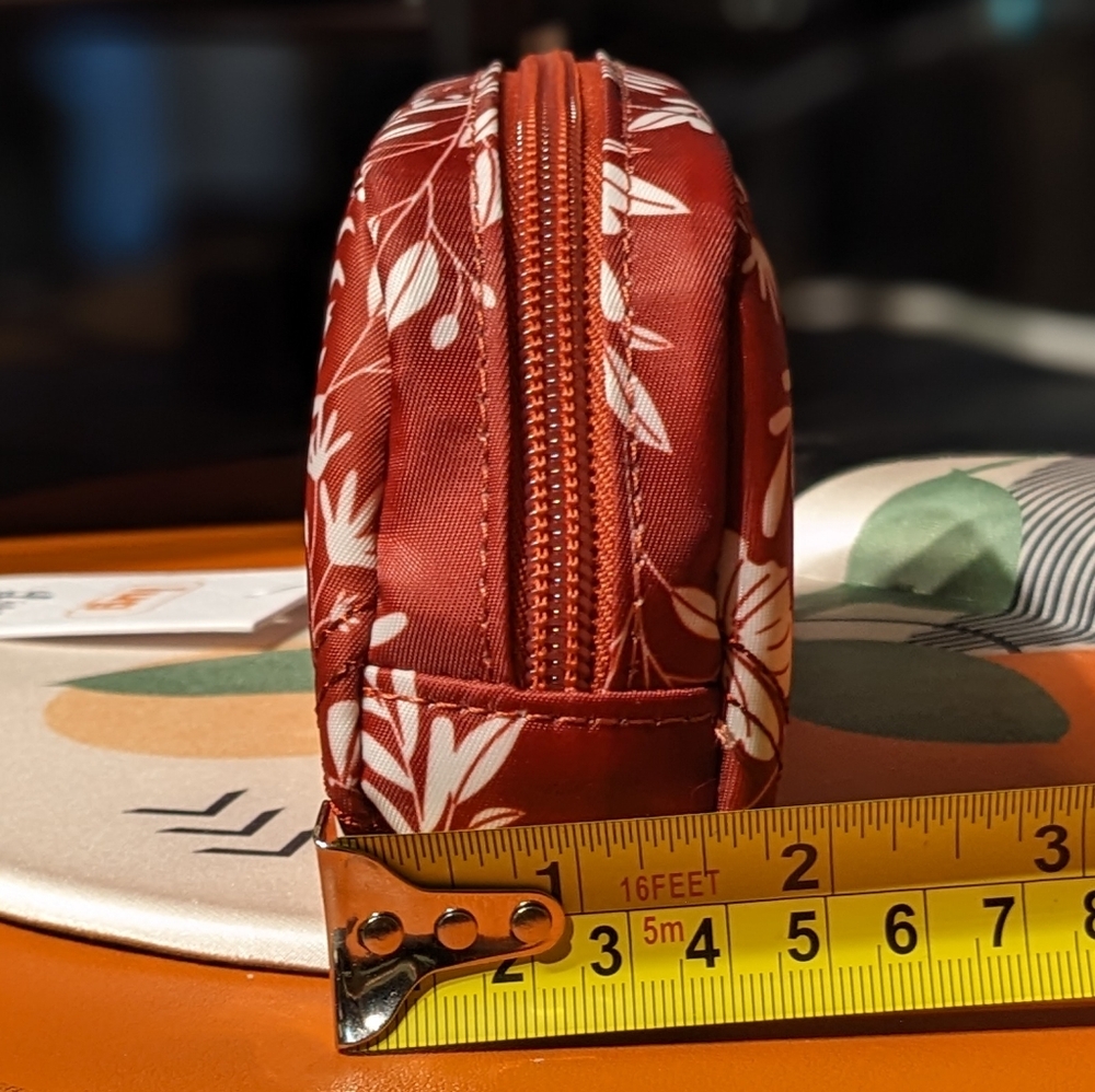 Lug Bobsled XL Eyeglass Case - Flourish Red, NWT - Picture 6 of 7